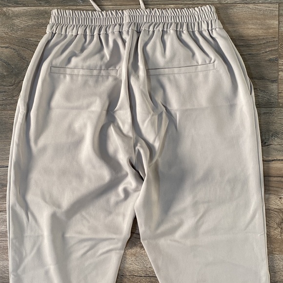 Grey elegant joggers. - Picture 7 of 10